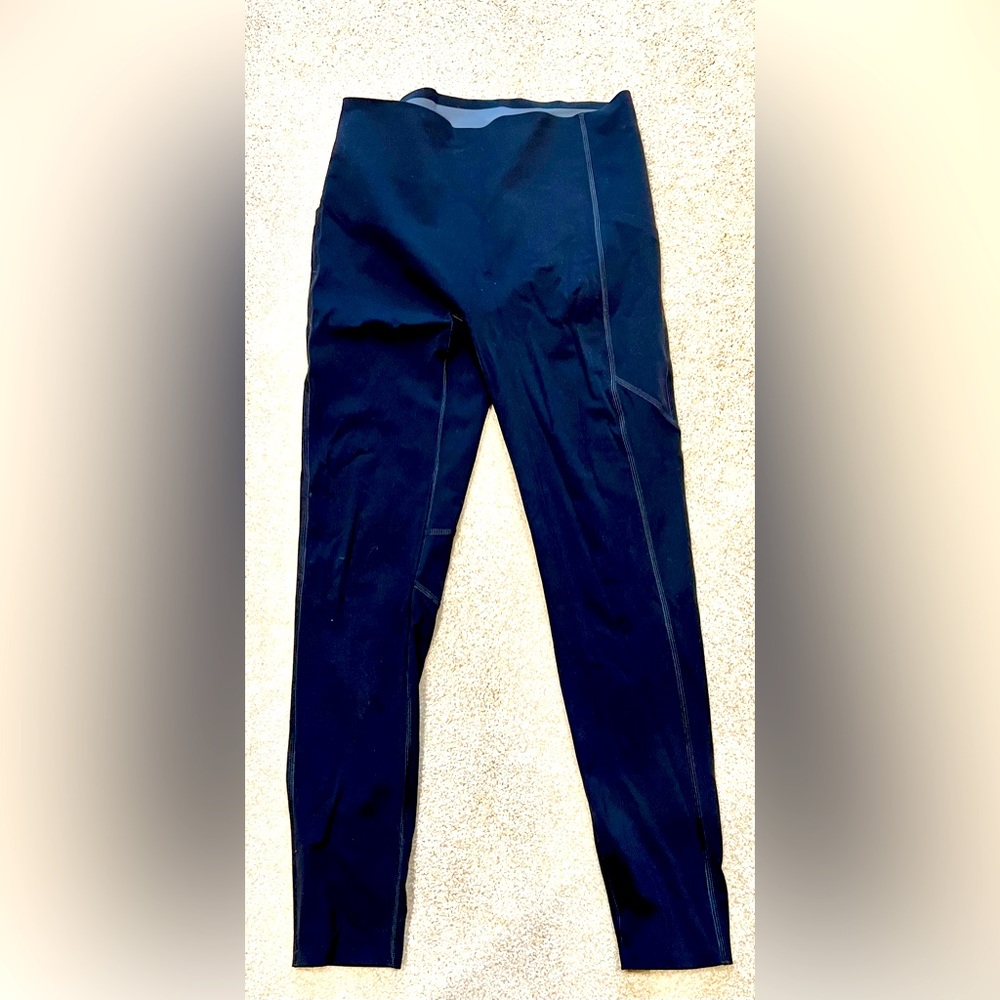 NWOT Spanx leggings - size Medium